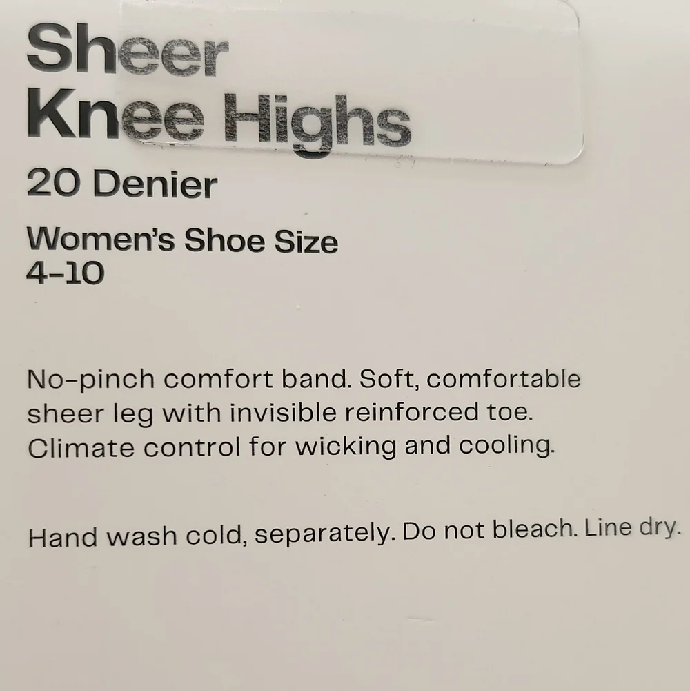 Hanes.Plus Silk Reflections Silky Sheer One Plus Black+ Knee Highs Brown Taupe